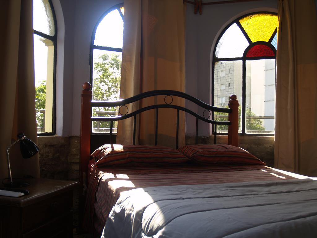 Una Noche Mas B & B Montevideo Room photo