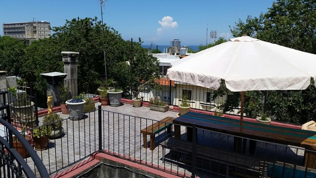 Una Noche Mas B & B Montevideo Exterior photo
