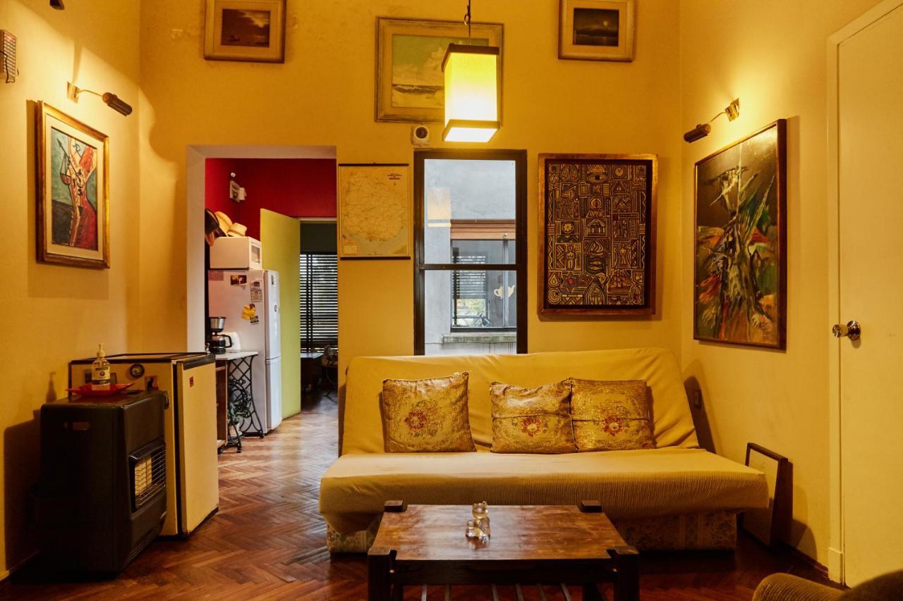 Una Noche Mas B & B Montevideo Exterior photo
